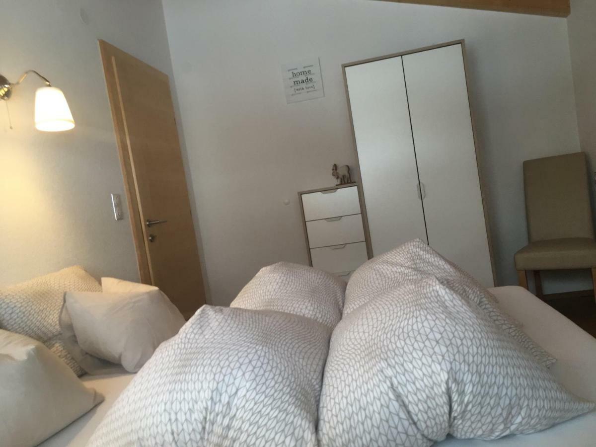 Haus Tschirgantblick Apartment Таренц Екстериор снимка
