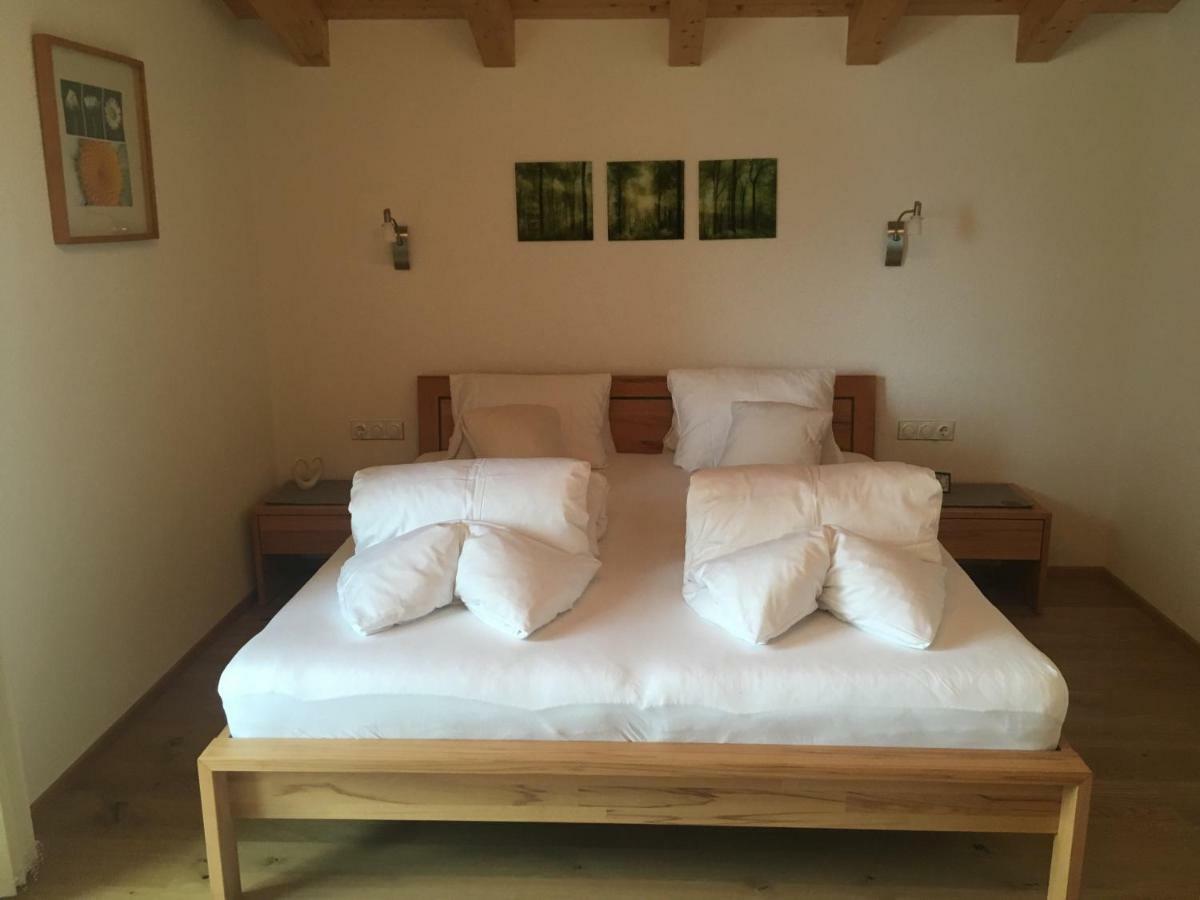 Haus Tschirgantblick Apartment Таренц Екстериор снимка